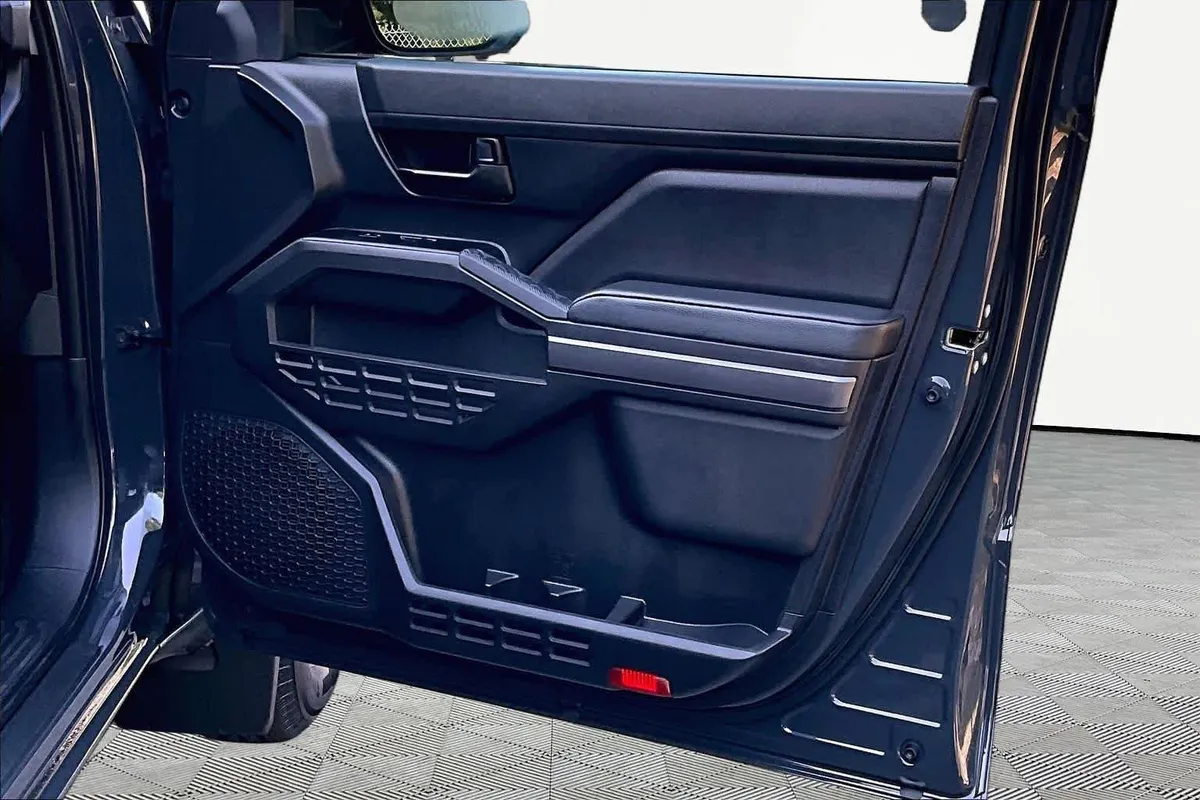 2026 Toyota Tacoma SR5 thumbnail 22