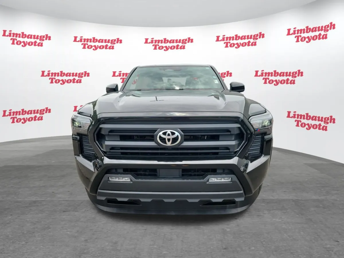 2026 Toyota Tacoma SR5 thumbnail 18
