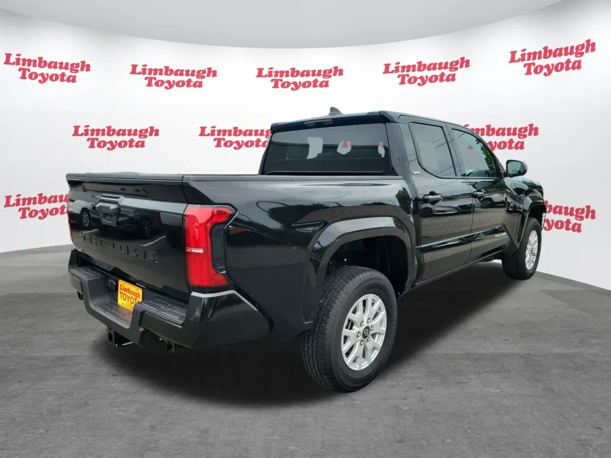 2026 Toyota Tacoma SR5 thumbnail 21