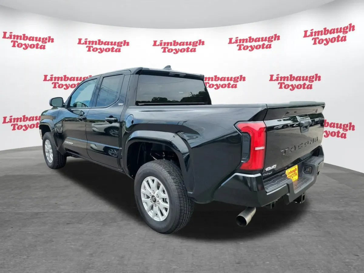 2026 Toyota Tacoma SR5 thumbnail 23