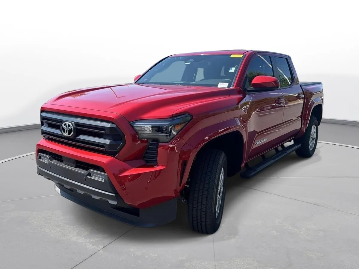 2026 Toyota Tacoma SR5 thumbnail 2