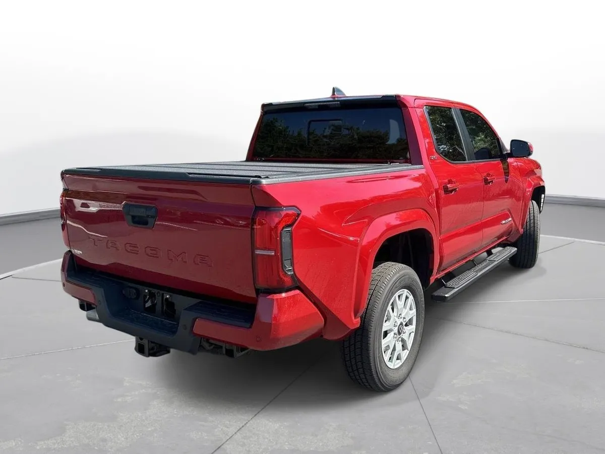 2026 Toyota Tacoma SR5 thumbnail 5