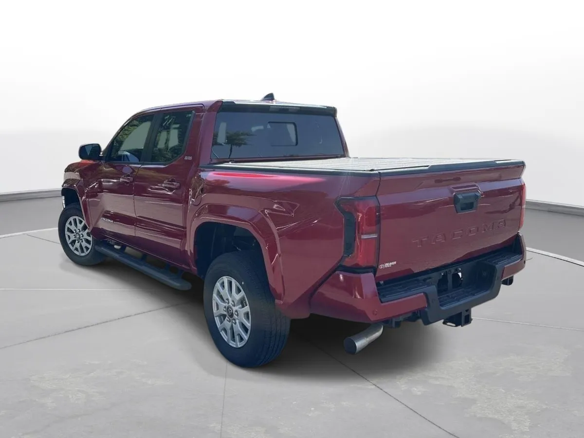 2026 Toyota Tacoma SR5 thumbnail 7