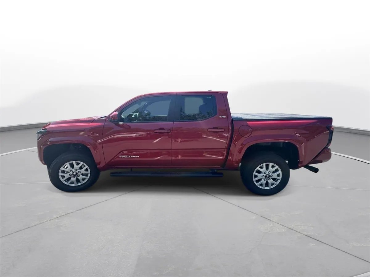 2026 Toyota Tacoma SR5 thumbnail 8