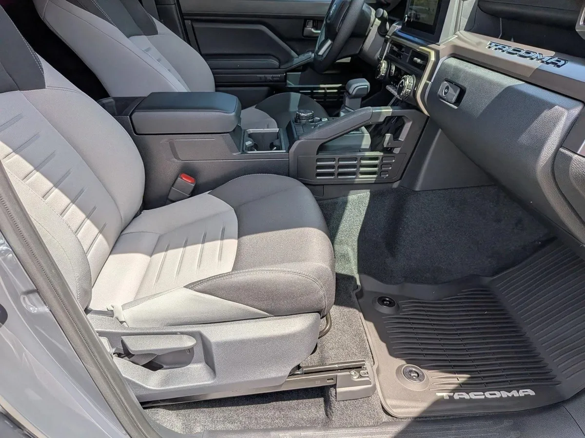 2026 Toyota Tacoma TRD Sport thumbnail 19