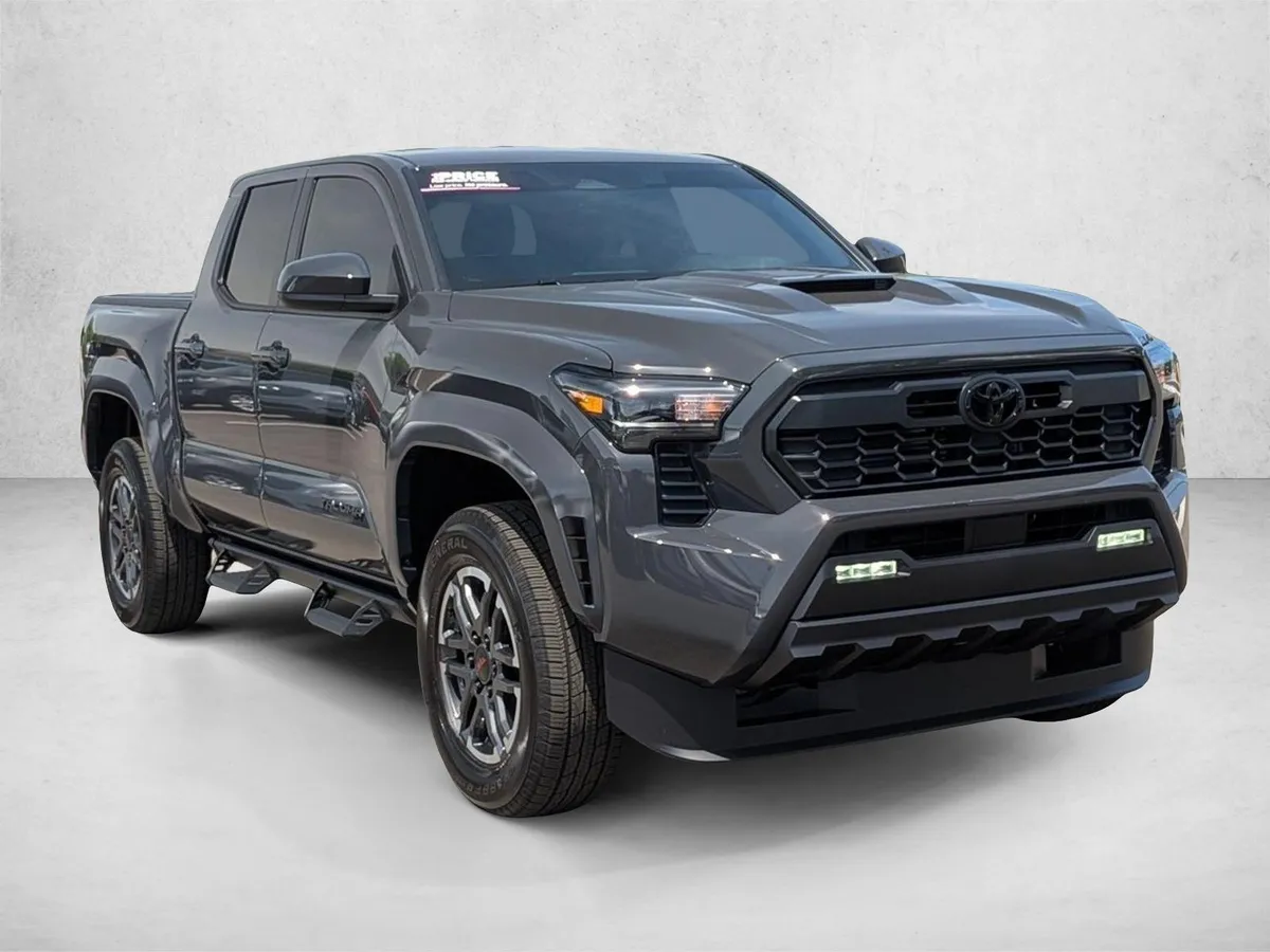 2026 Toyota Tacoma TRD Sport thumbnail 3