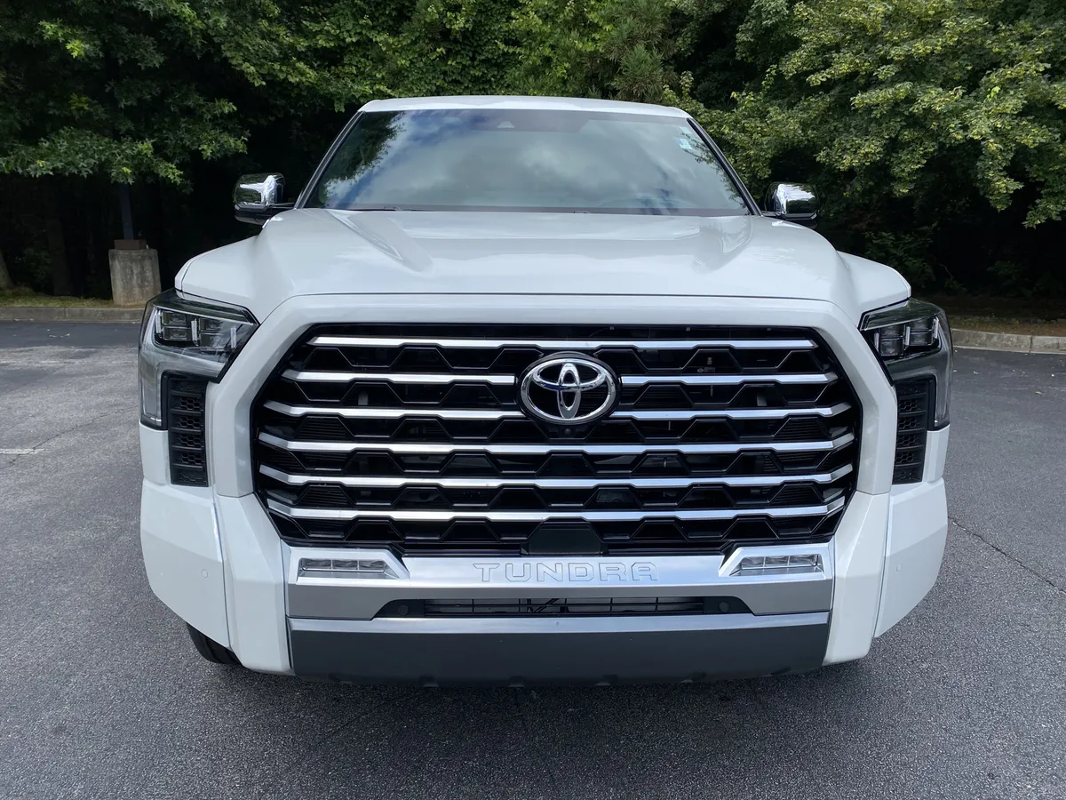 2026 Toyota Tundra 4WD Capstone Hybrid thumbnail 2