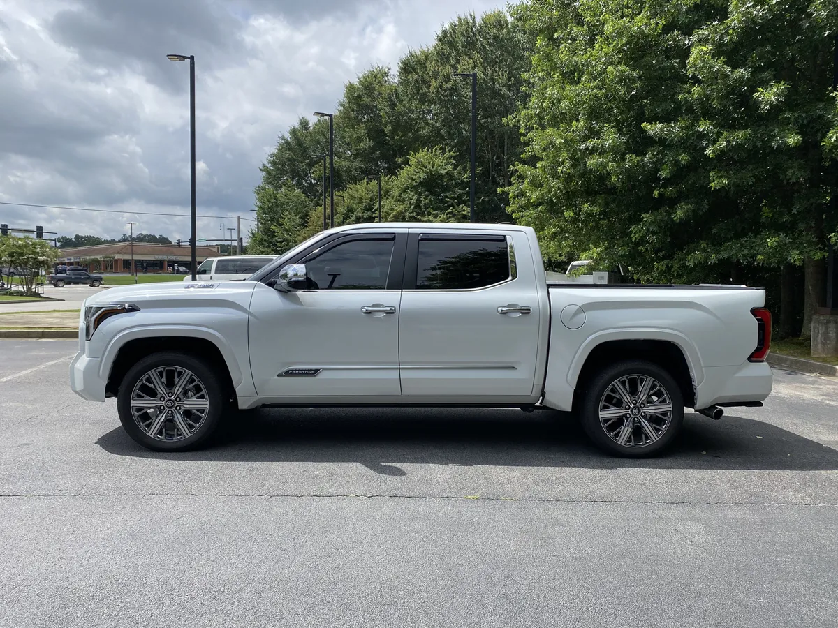 2026 Toyota Tundra 4WD Capstone Hybrid thumbnail 5