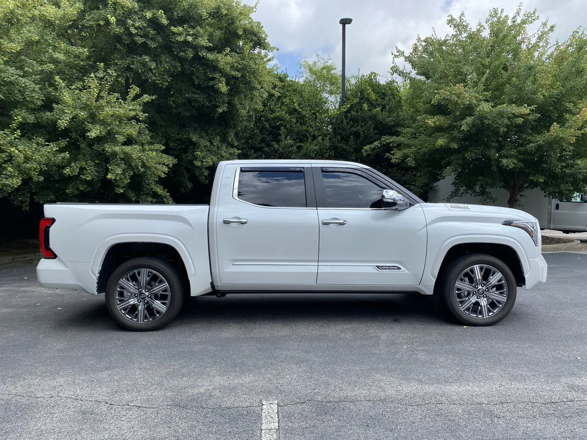 2026 Toyota Tundra 4WD Capstone Hybrid thumbnail 9