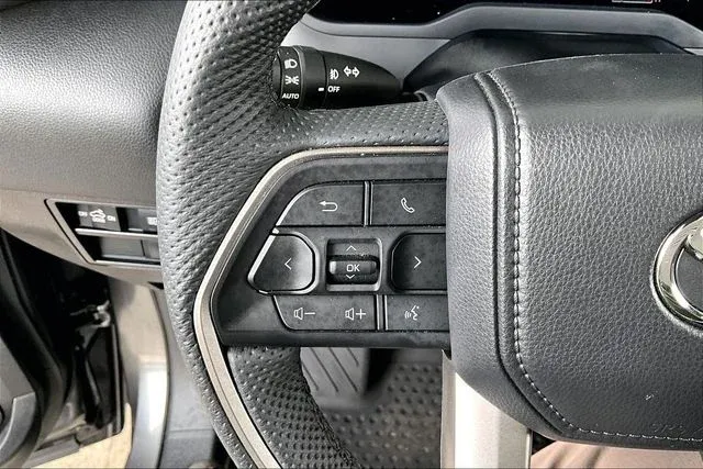 2026 Toyota Tundra Hybrid Limited thumbnail 10