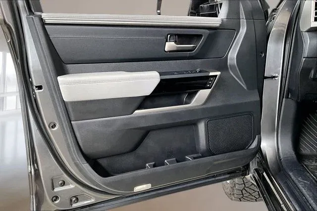 2026 Toyota Tundra Hybrid Limited thumbnail 17