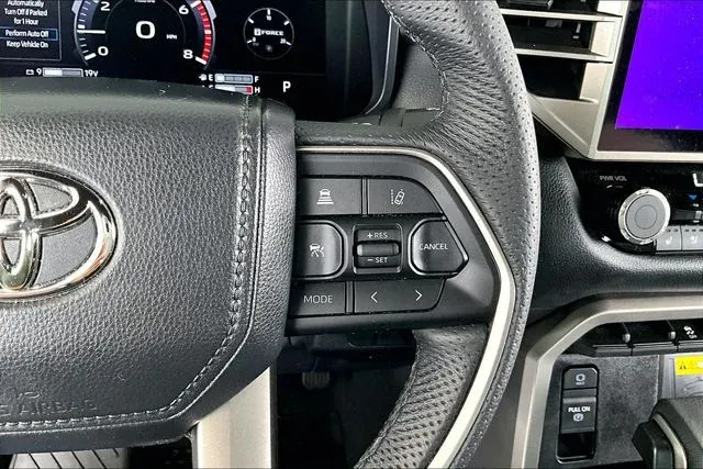 2026 Toyota Tundra Limited thumbnail 11