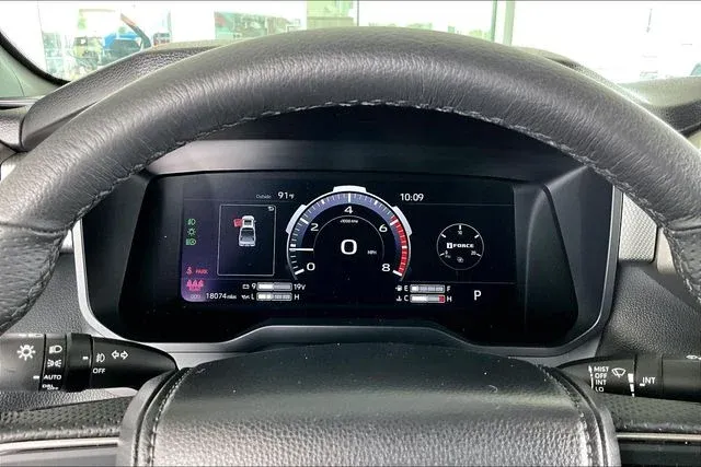 2026 Toyota Tundra Limited thumbnail 12
