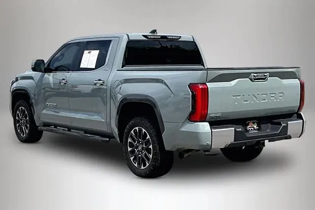 2026 Toyota Tundra Limited thumbnail 4