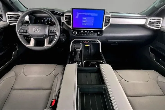 2026 Toyota Tundra Limited thumbnail 7