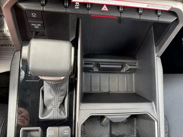 2026 Toyota Tundra SR5 thumbnail 31