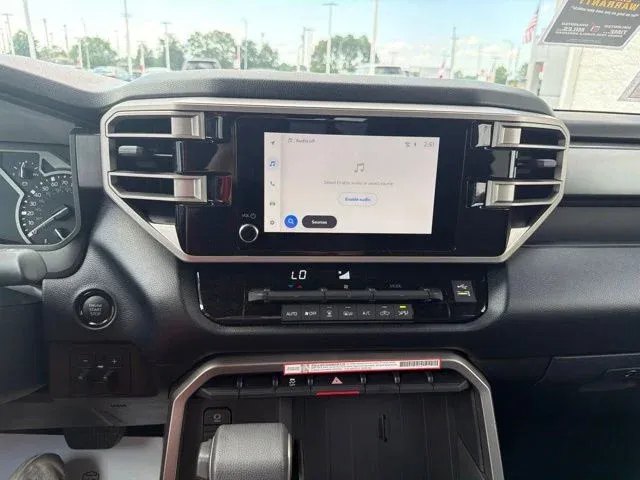 2026 Toyota Tundra SR5 thumbnail 32
