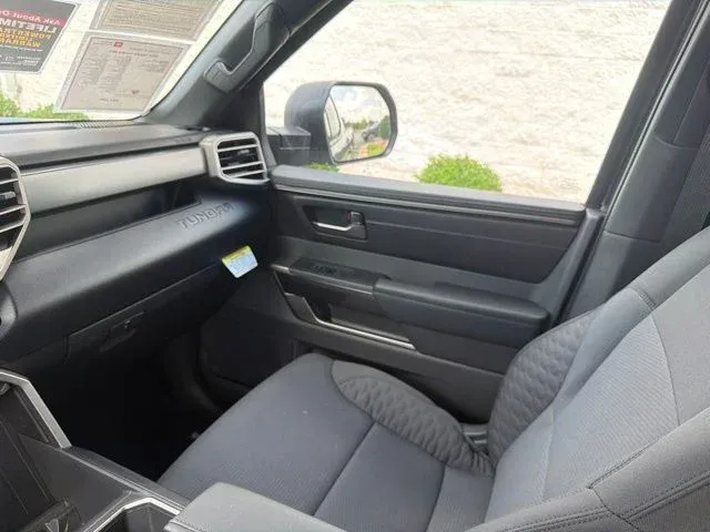 2026 Toyota Tundra SR5 thumbnail 33