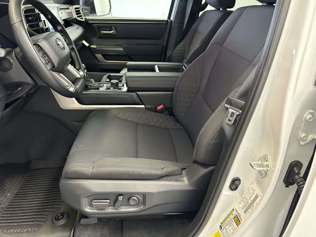 2026 Toyota Tundra SR5 thumbnail 17