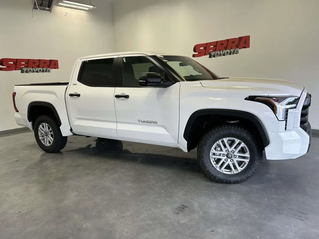 2026 Toyota Tundra SR5 thumbnail 2