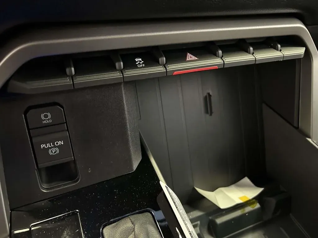 2026 Toyota Tundra SR5 thumbnail 24