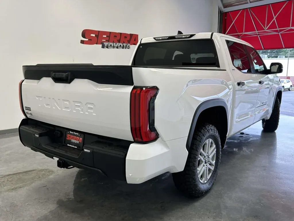 2026 Toyota Tundra SR5 thumbnail 3