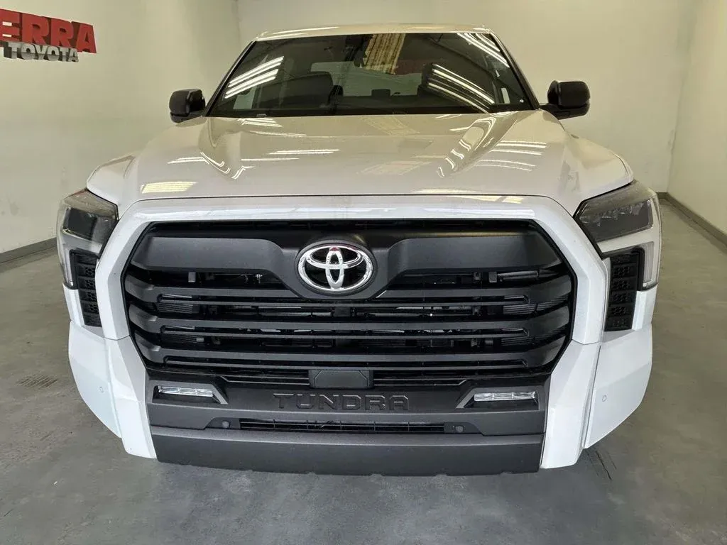 2026 Toyota Tundra SR5 thumbnail 8