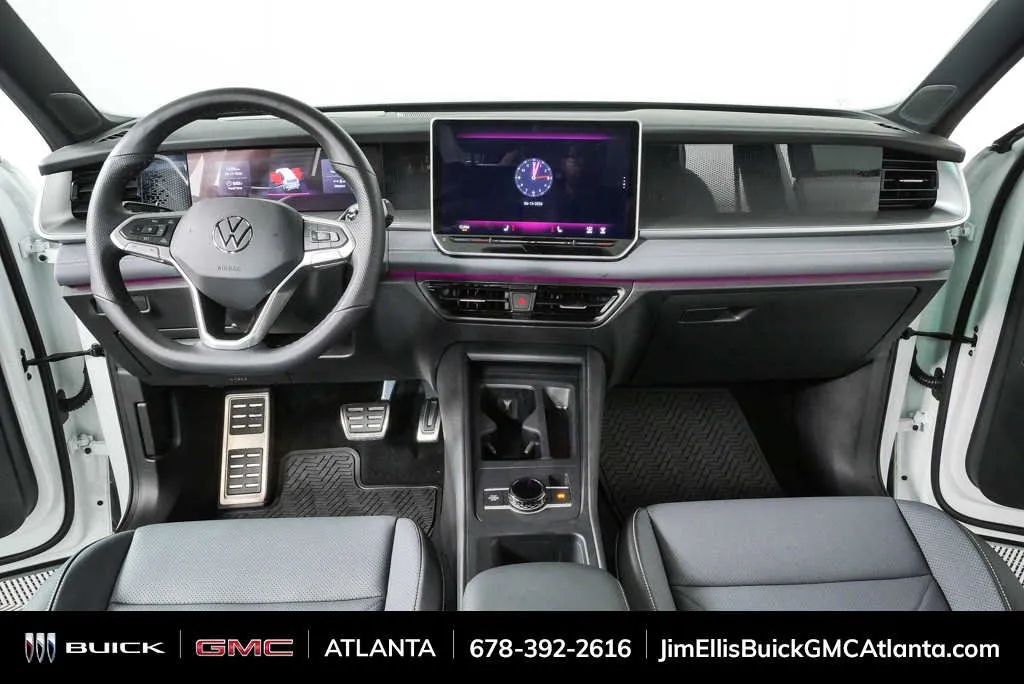 2026 Volkswagen Tiguan SE R-Line Black thumbnail 18