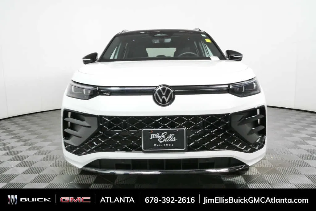 2026 Volkswagen Tiguan SE R-Line Black thumbnail 34