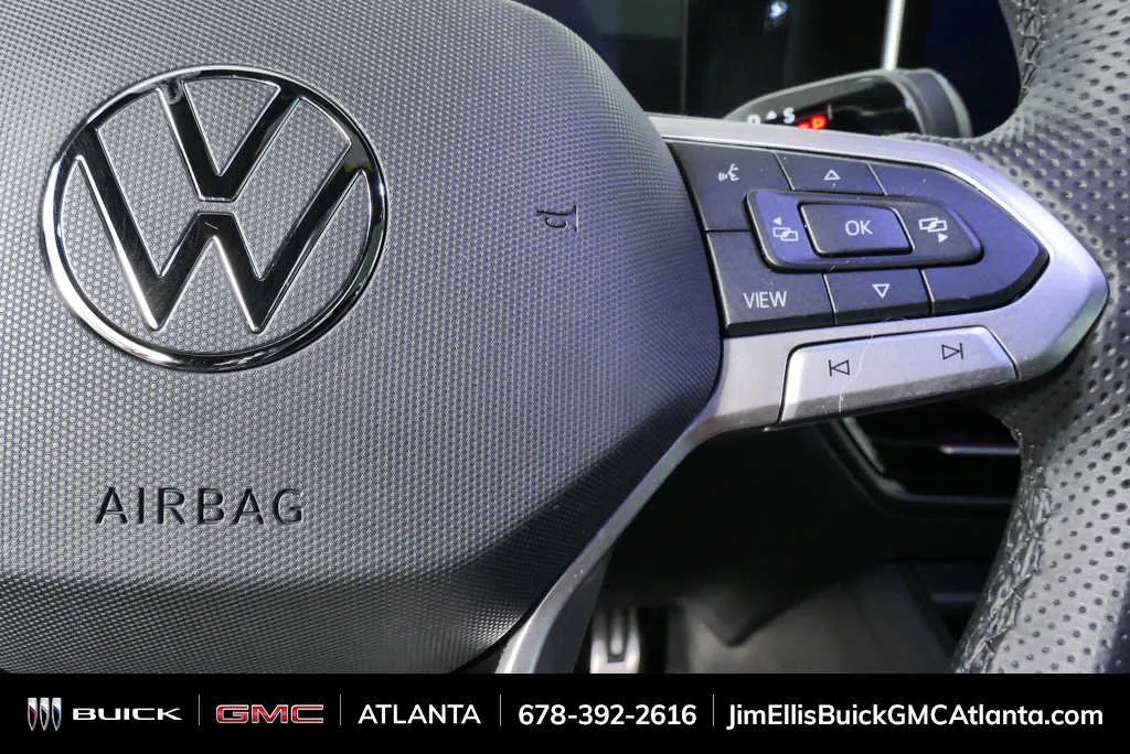 2026 Volkswagen Tiguan SE R-Line Black thumbnail 9